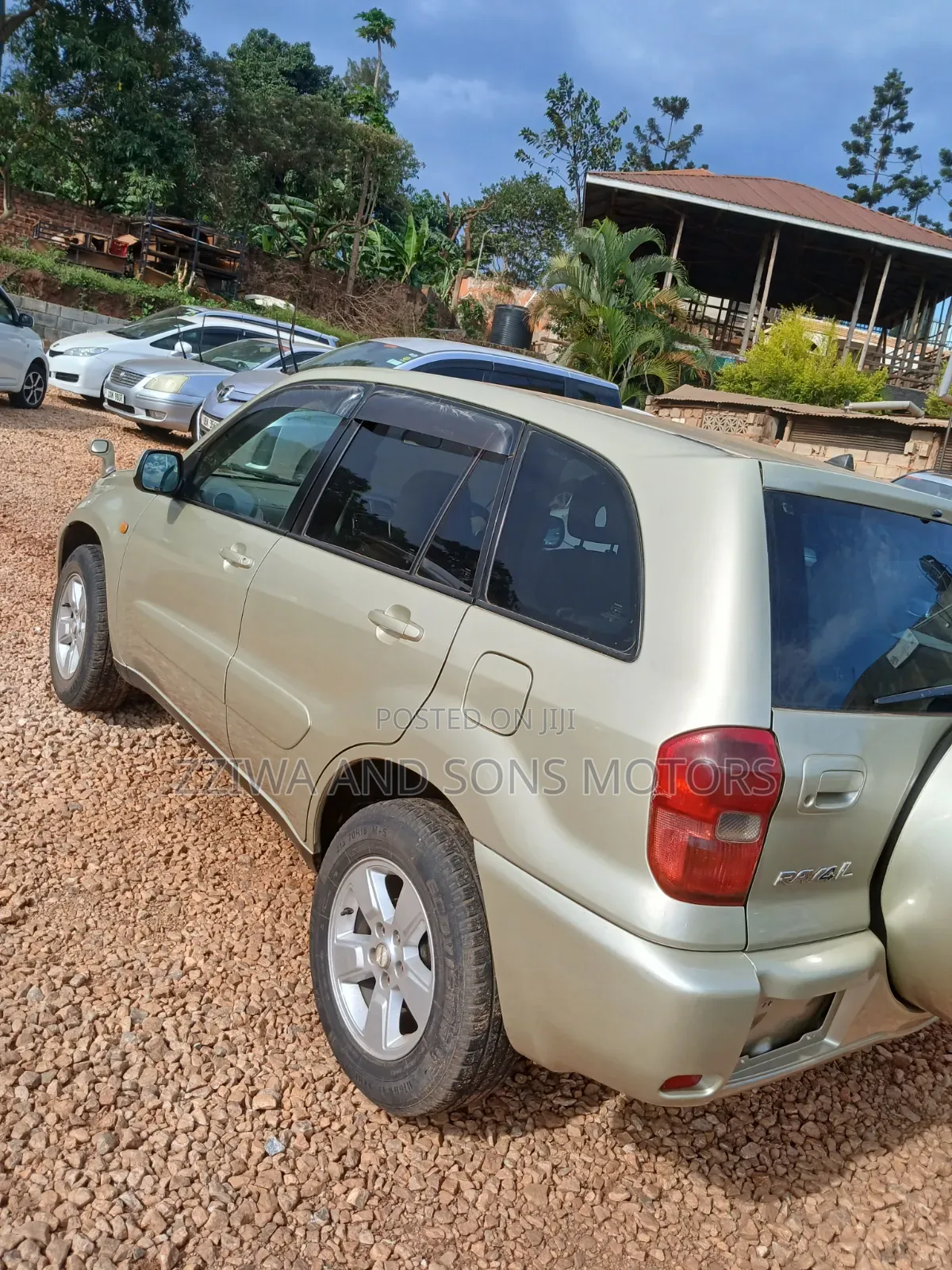 Toyota RAV4 Automatic 2003 Gold