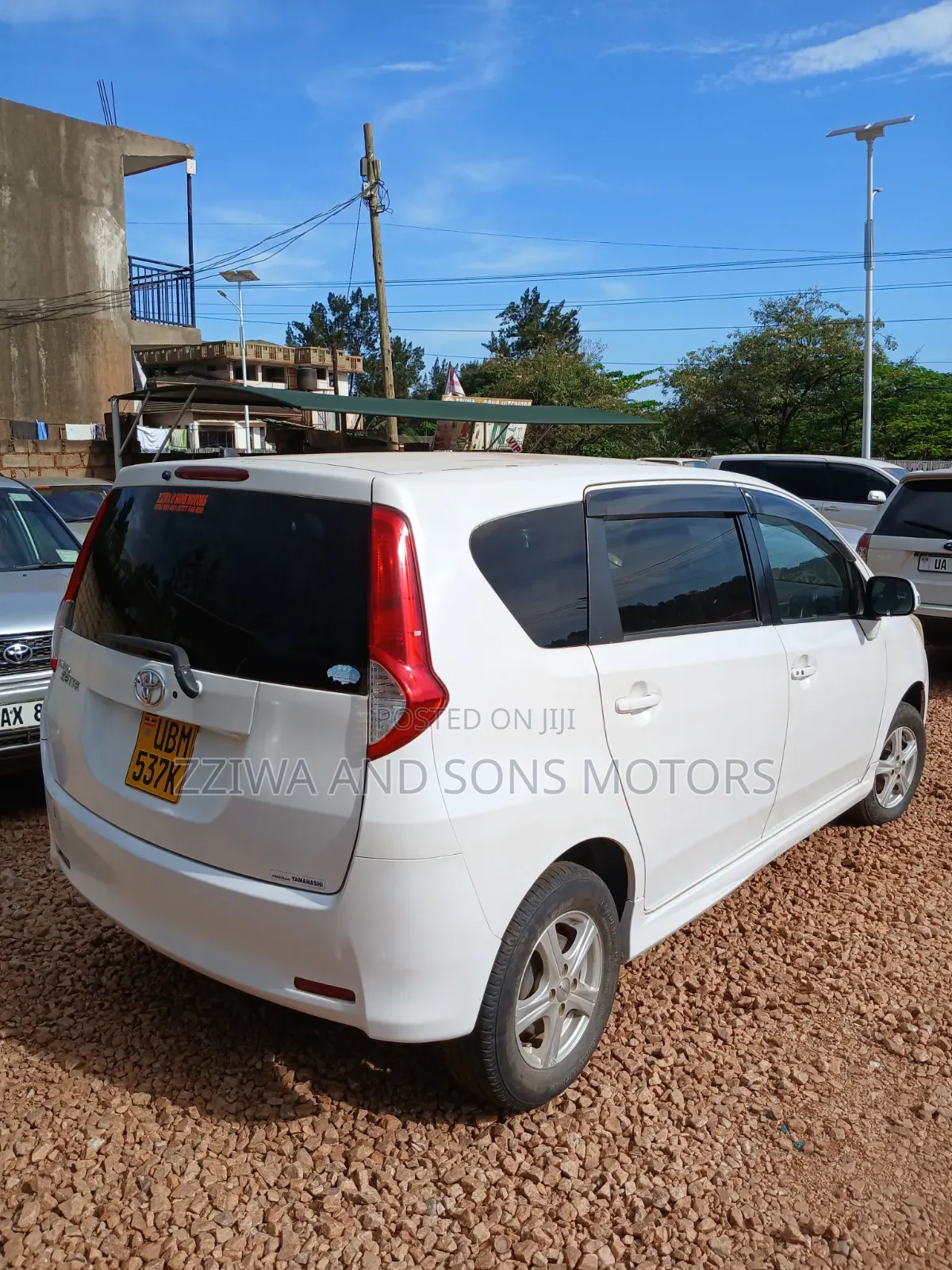 Toyota Passo Sette 1.5 AWD 2009 White