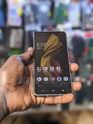 Sharp Aquos R7 256 GB Silver