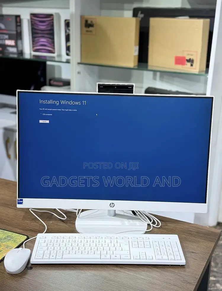 New Desktop Computer HP AiO 27 8GB Intel Core Ultra 7 SSD 512GB