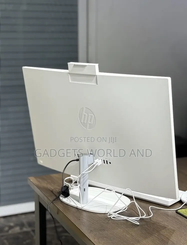 New Desktop Computer HP AiO 27 8GB Intel Core Ultra 7 SSD 512GB
