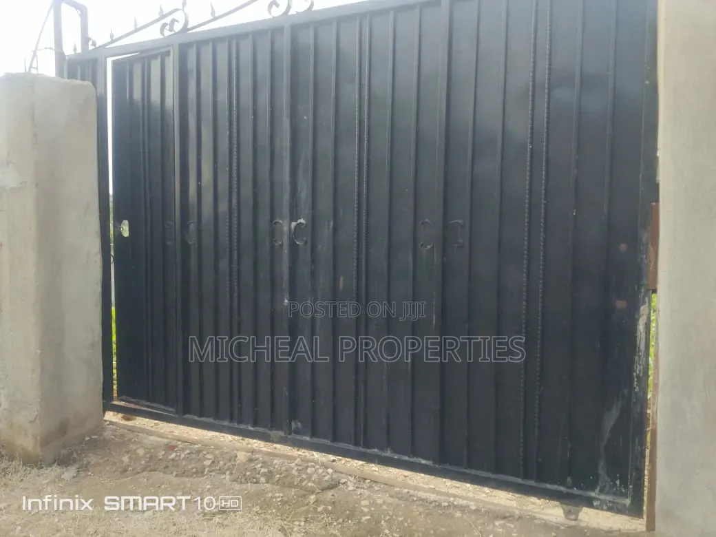 3bdrm House in Kasangati Matuga Rd, Wakiso / Wakiso for sale