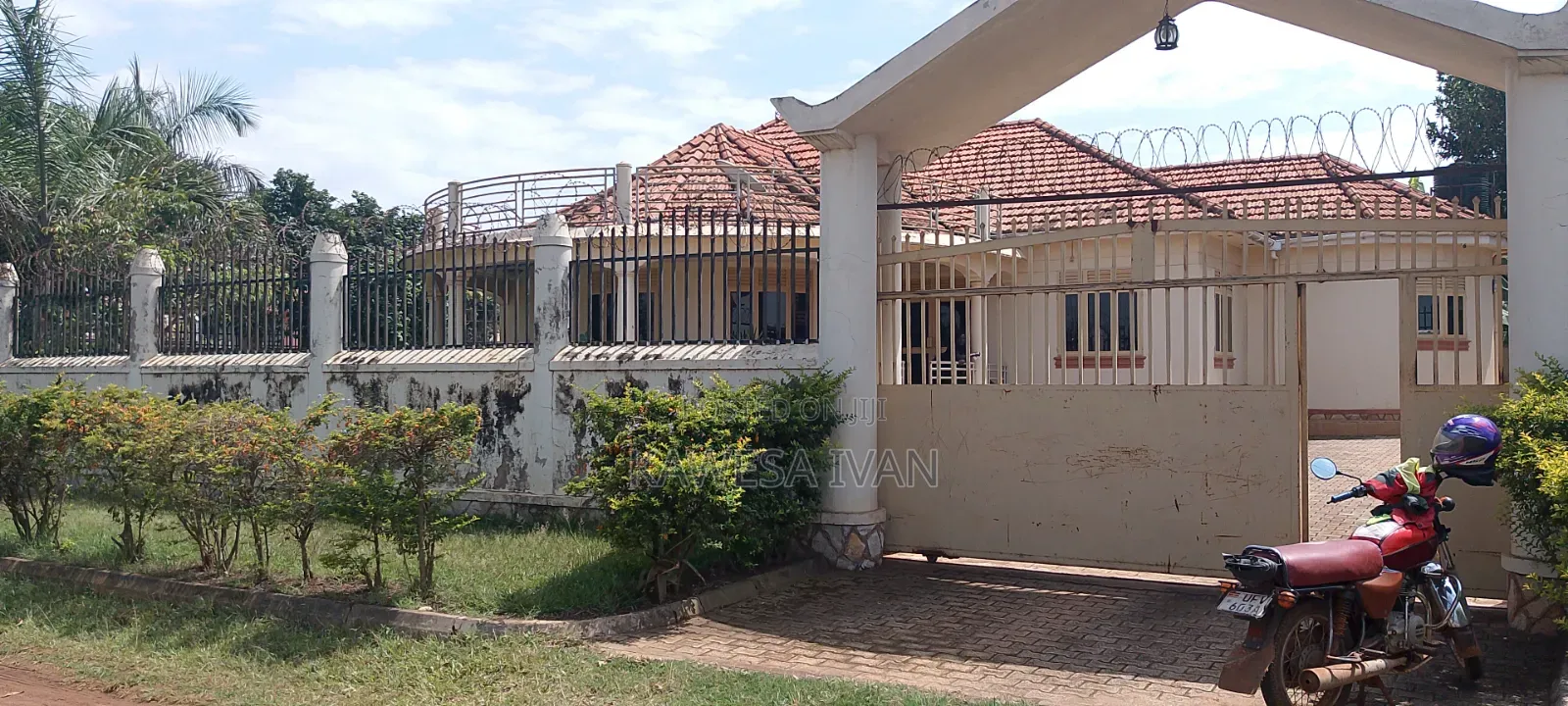 3bdrm Bungalow in Nalugala Estate, Katabi for sale