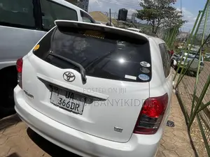 Toyota Corolla Fielder 2011 White