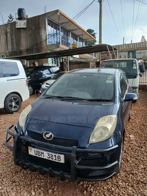 Toyota Vitz 1.3 FWD 5dr 2010 Blue