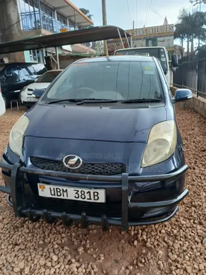 Toyota Vitz 1.3 FWD 5dr 2010 Blue