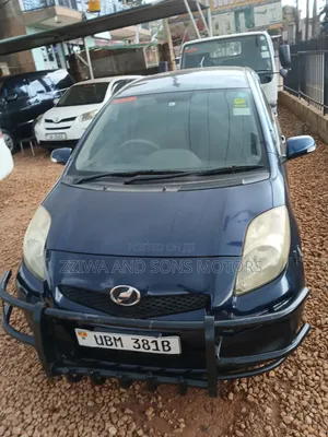 Toyota Vitz 1.3 FWD 5dr 2010 Blue