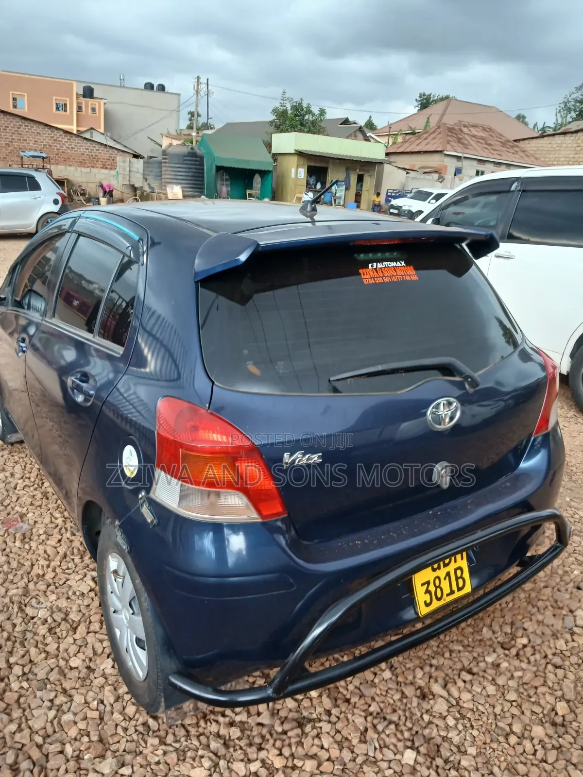 Toyota Vitz 1.3 FWD 5dr 2010 Blue