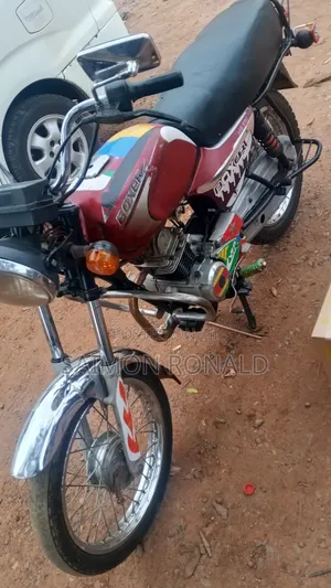Bajaj Boxer 100 2011 Red