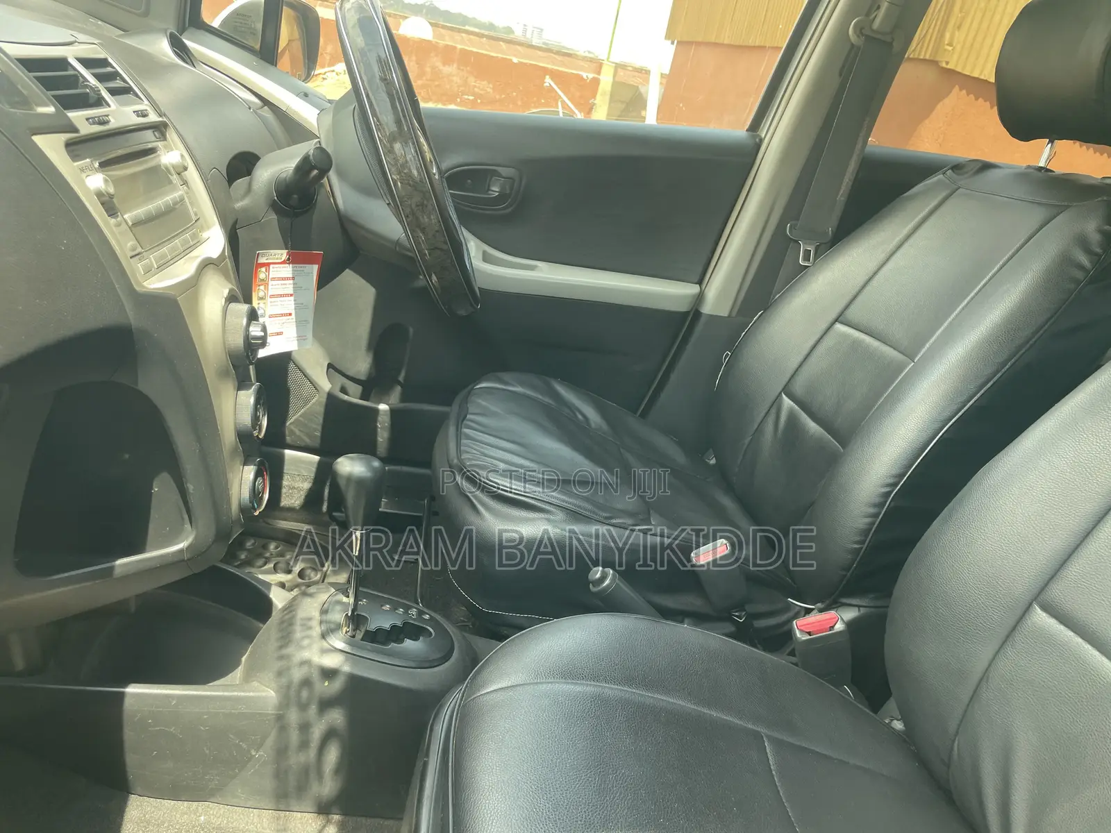 Toyota Vitz 2008 Silver