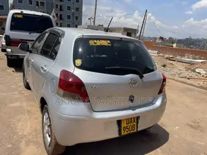 Toyota Vitz 2008 Silver