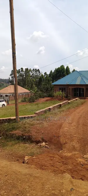 5bdrm House in Wakiso / Wakiso for sale