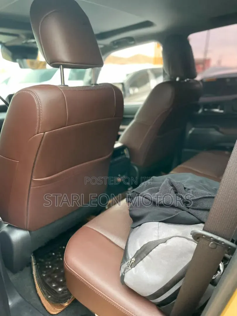 Toyota Land Cruiser Prado 2.8 2024 Brown