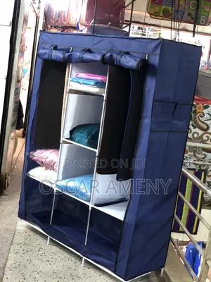 Metallic 3column Closet