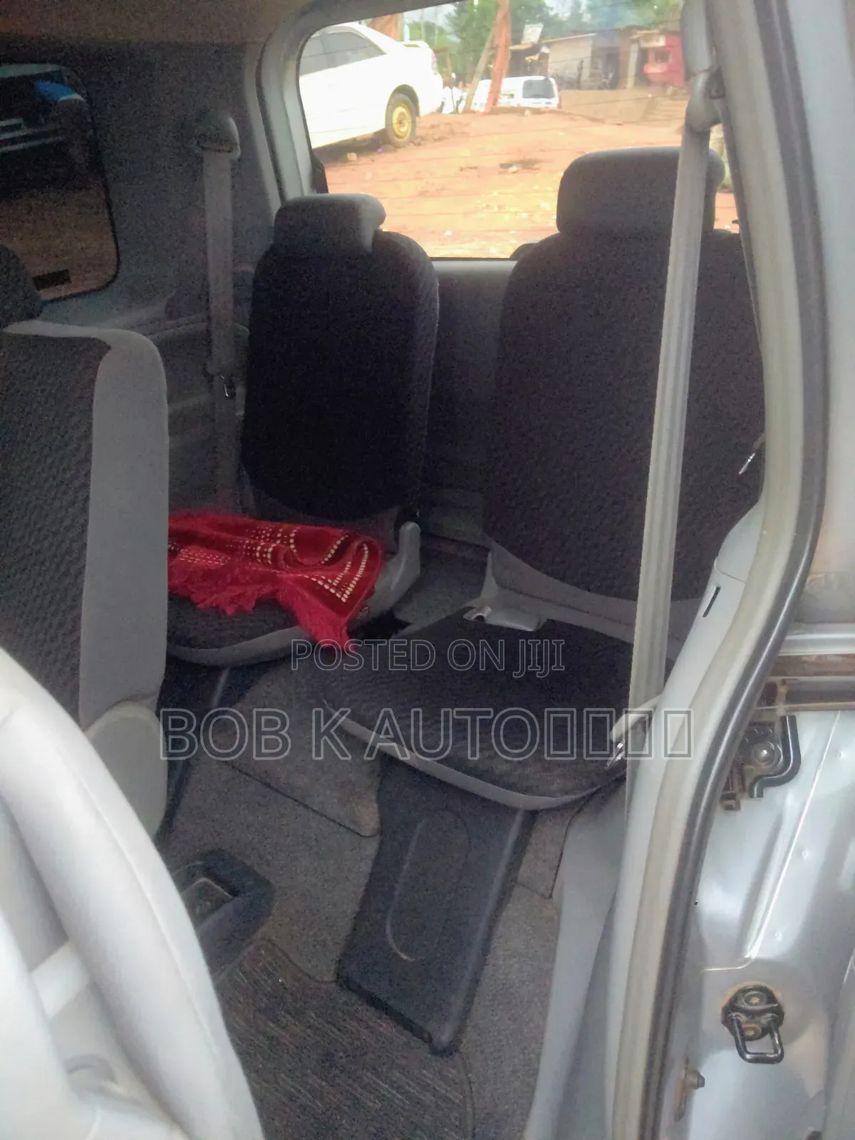 Toyota Sienta 2010 Silver