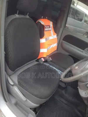 Toyota Sienta 2010 Silver
