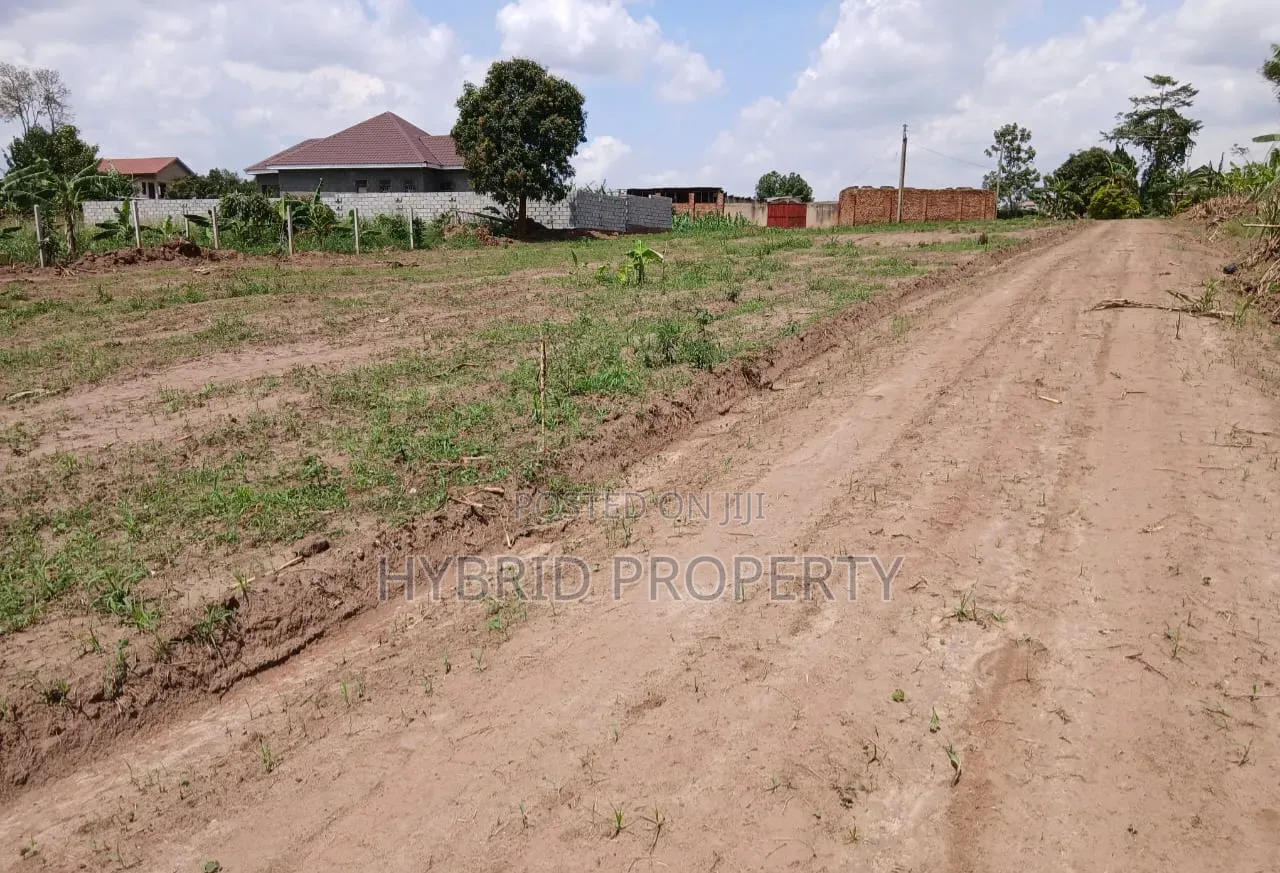 Prime Plots for Sale at Bukalango Kulya Show Land Estate~Hoima Road X
