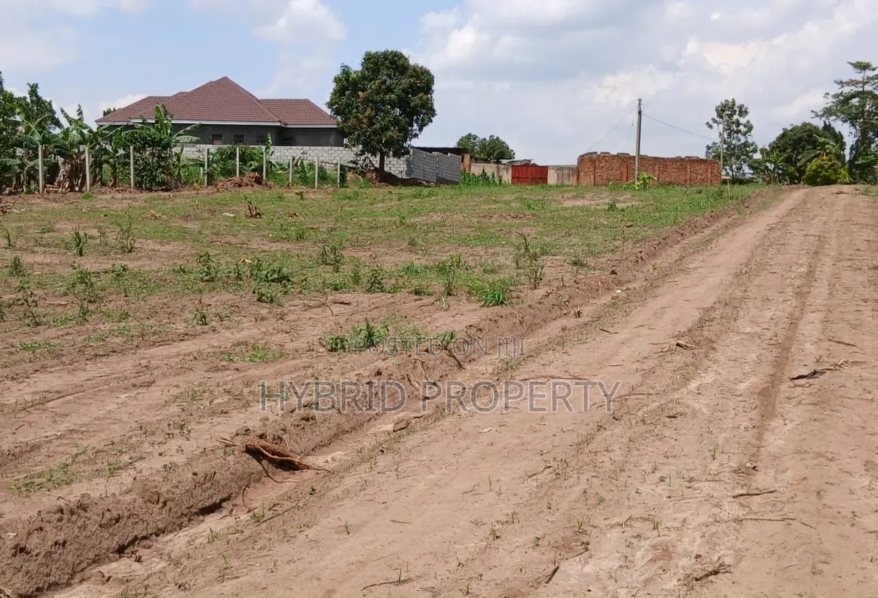 Prime Plots for Sale at Bukalango Kulya Show Land Estate~Hoima Road X