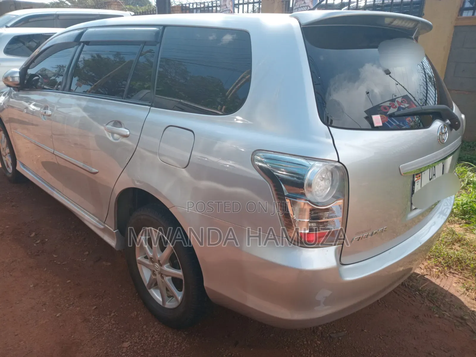 Toyota Corolla Fielder 2010 Silver