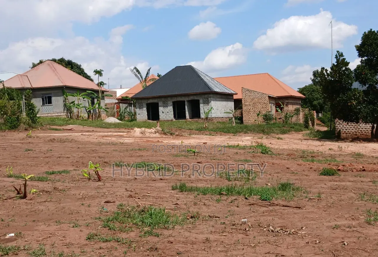 Prime Plots for Sale Nampunge~Kakiri Kulya Show Modern Estate~Hoima Rd