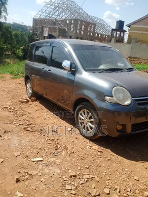 Toyota Sienta 1.5 FWD 2009 Black