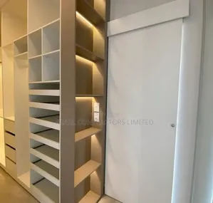 Wardrobes/Walk-in Closet From 950,000 Per Running Meter.