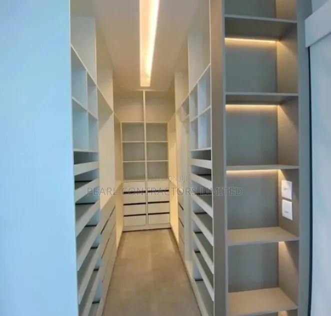 Wardrobes/Walk-in Closet From 950,000 Per Running Meter.