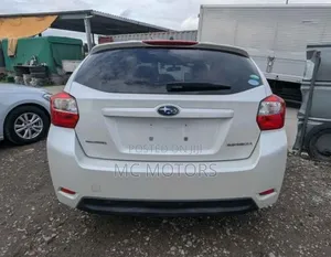 Subaru Impreza 2.0i Limited PZEV 4dr Hatchback AWD (2.0L 4cyl CVT) 2015