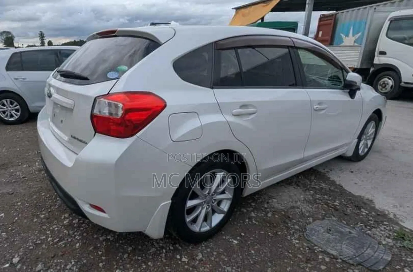 Subaru Impreza 2.0i Limited PZEV 4dr Hatchback AWD (2.0L 4cyl CVT) 2015