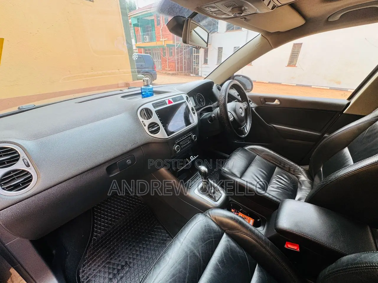Volkswagen Tiguan 2010 Gray