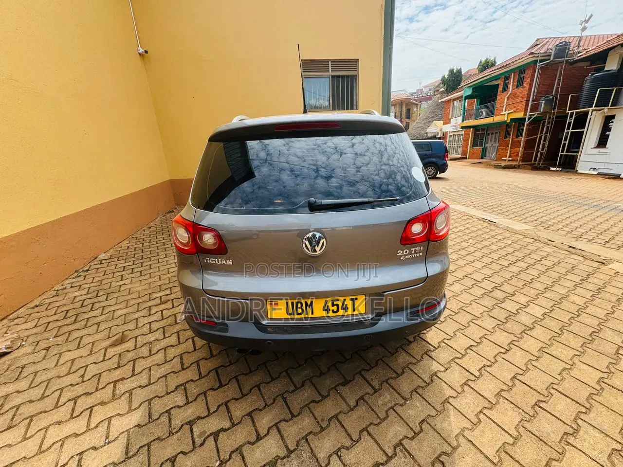 Volkswagen Tiguan 2010 Gray