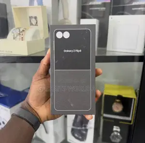 New Samsung Galaxy Z Flip8 256 GB Graphite