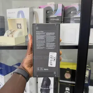 New Samsung Galaxy Z Flip8 256 GB Graphite