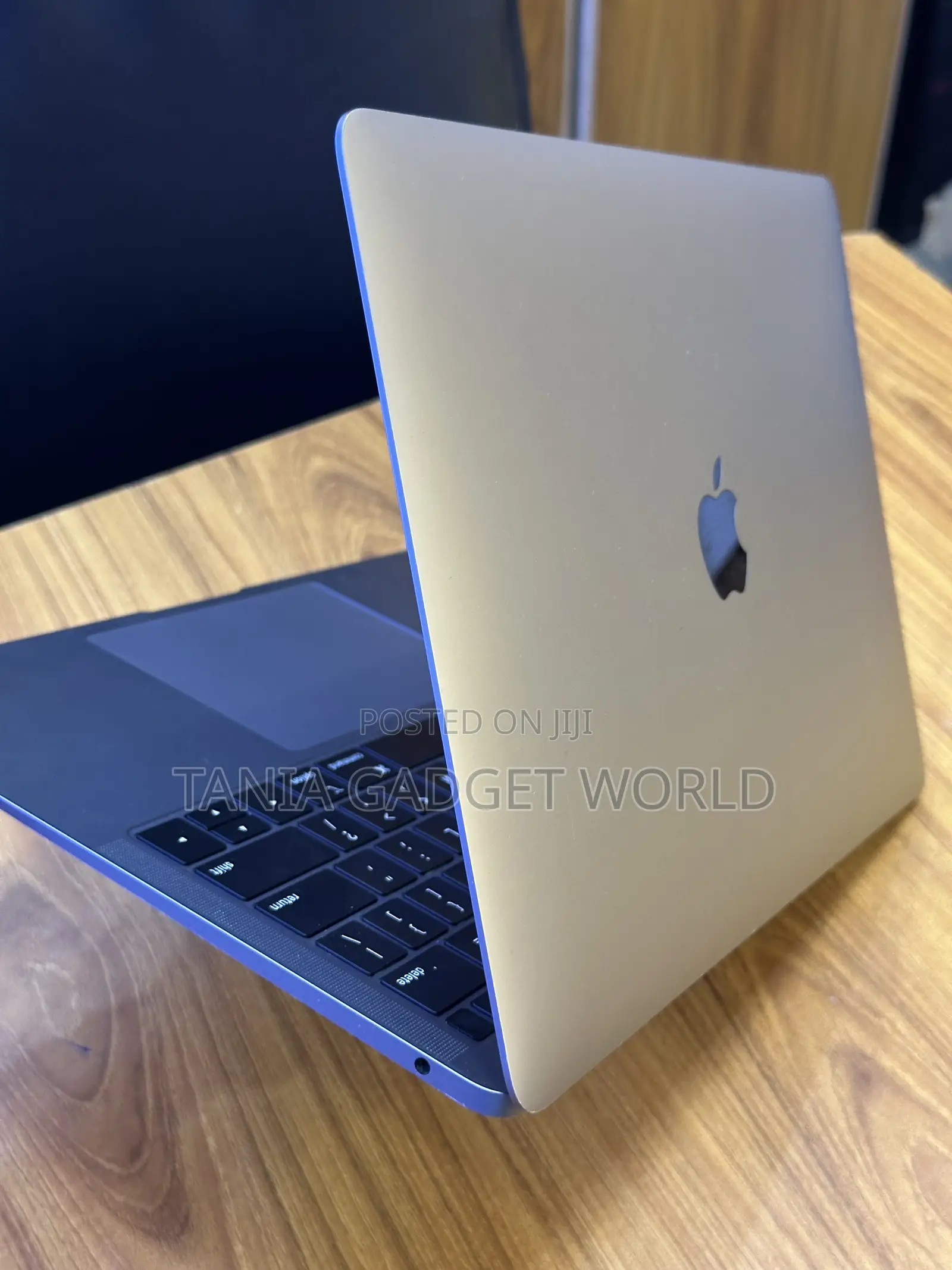 Laptop Apple MacBook 2018 16GB Intel Core i5 SSD 1.5T