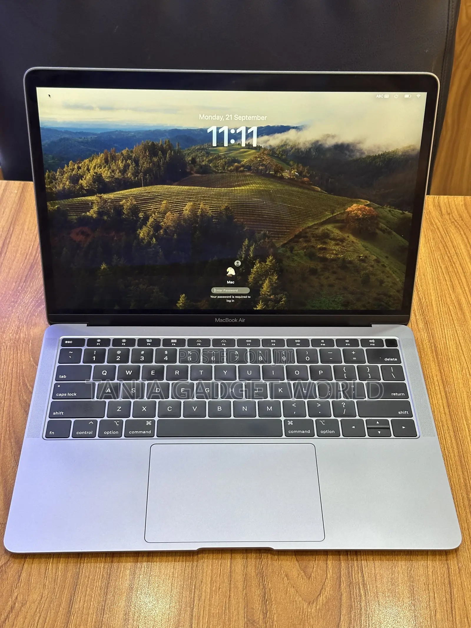 Laptop Apple MacBook 2018 16GB Intel Core i5 SSD 1.5T