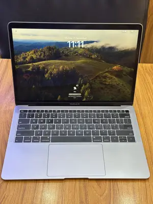 Laptop Apple MacBook 2018 16GB Intel Core i5 SSD 1.5T
