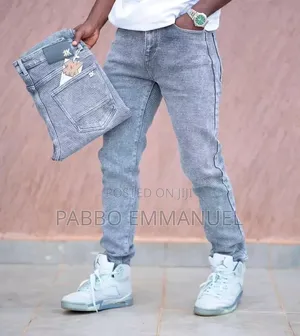Denim. Jean Pants