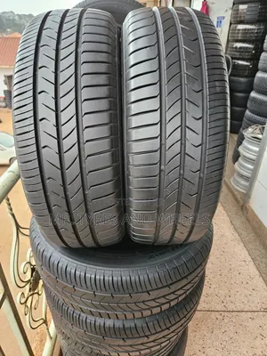 215/65r16 Toyo Tranpath Mp Tyres
