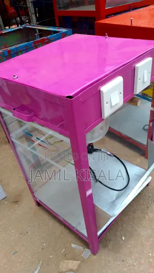 Steady and Productive Popcorn Machine