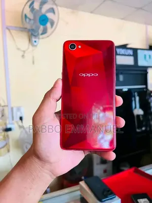 Oppo F7 64 GB Red