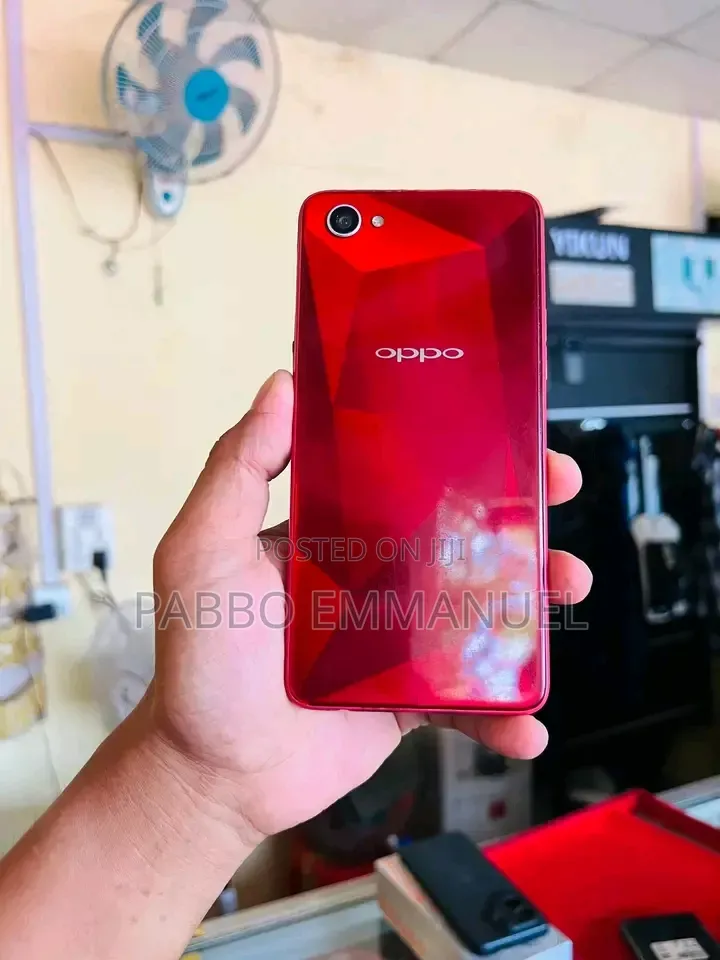 Oppo F7 64 GB Red