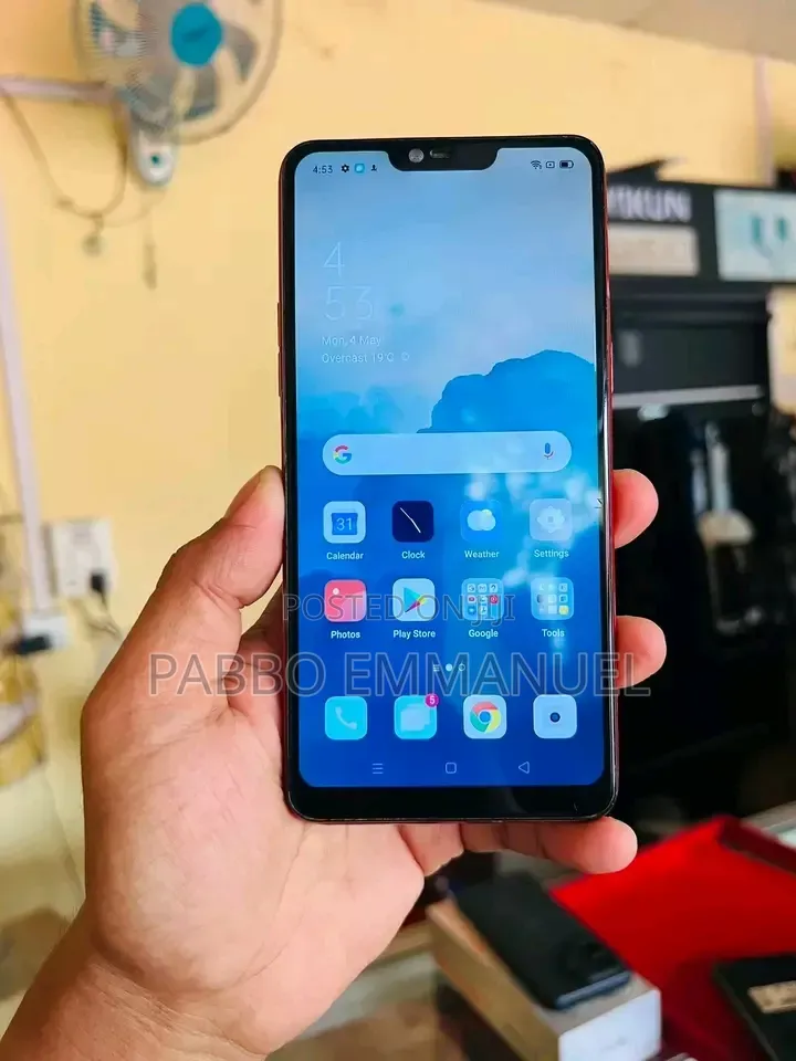Oppo F7 64 GB Red