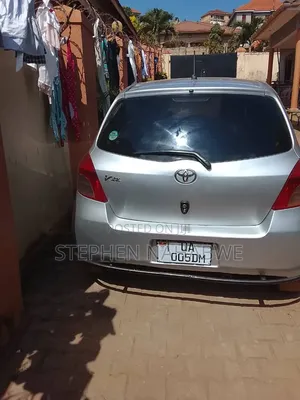 Toyota Vitz 1.3 AWD 5dr 2005 Silver