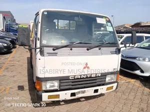 Mitsubishi Canter 1988 White