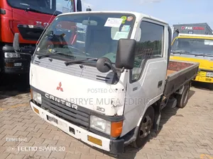 Mitsubishi Canter 1988 White