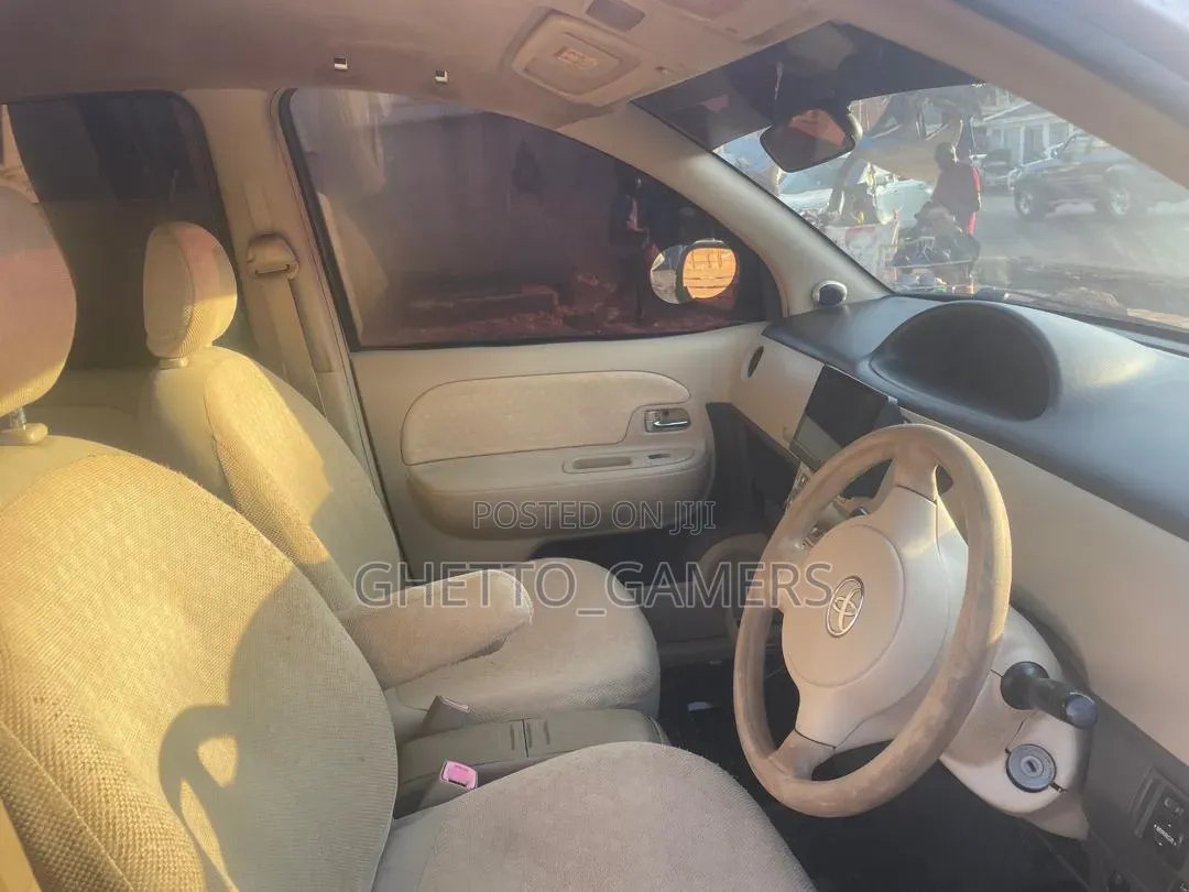 Toyota Sienta 1.5 AWD 2007 Silver