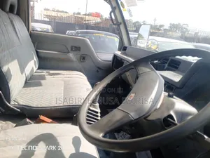 Mitsubishi Canter 1998 Yellow