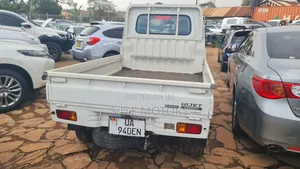 Daihatsu Ayla D 2016 White