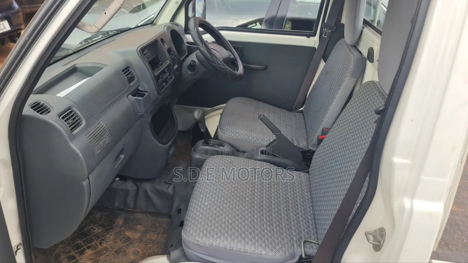 Daihatsu Ayla D 2016 White