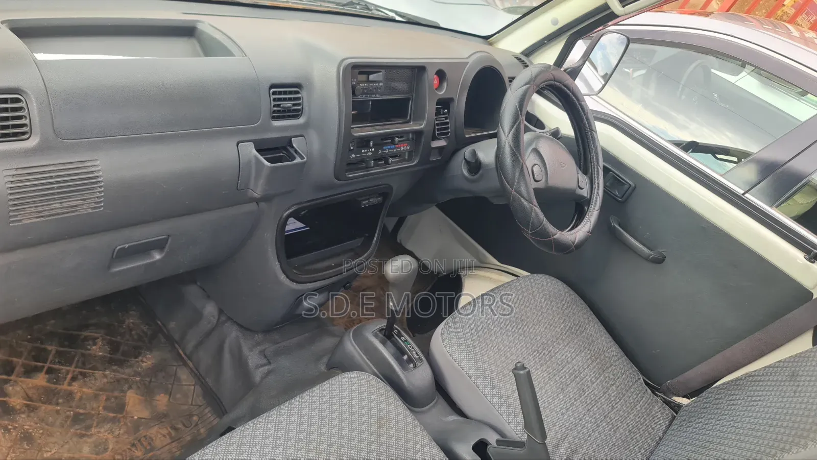 Daihatsu Ayla D 2016 White
